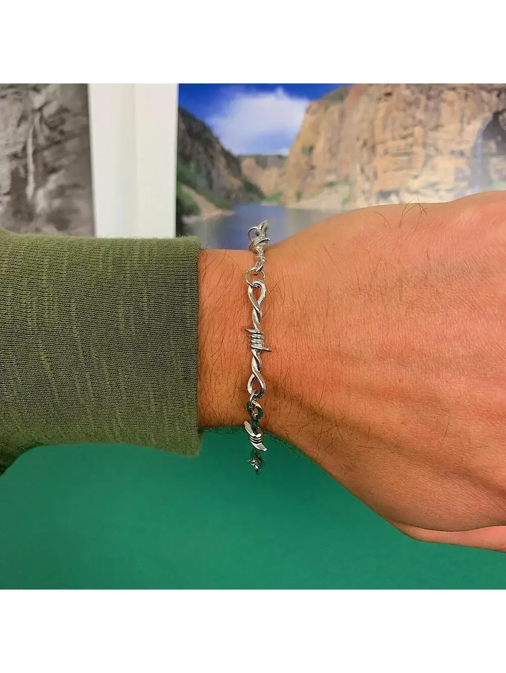 Cyber Y2k barbwire opium punk style bracelet. Cool design. Nice quality. Chain